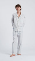 Pigiama aperto breakfast uomo in cotone 100 percento per comfort e stile nelle mattine fresche.