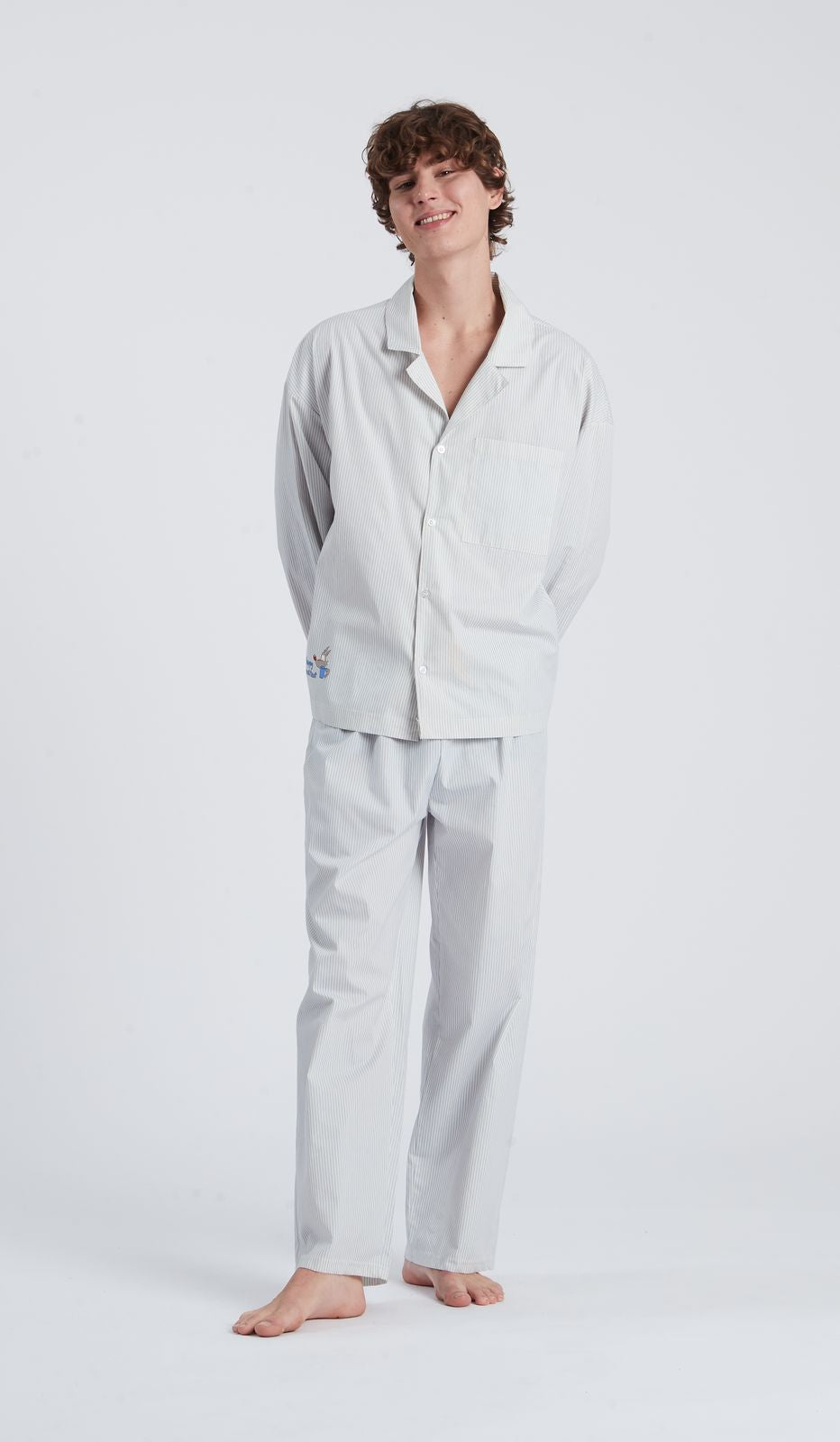Pigiama aperto breakfast uomo in cotone 100 percento per comfort e stile nelle mattine fresche.
