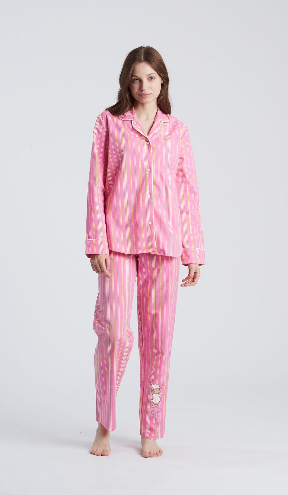 Pigiama aperto multicolor donna in 100% cotone per un comfort leggero e uno stile vivace durante le notti di riposo.