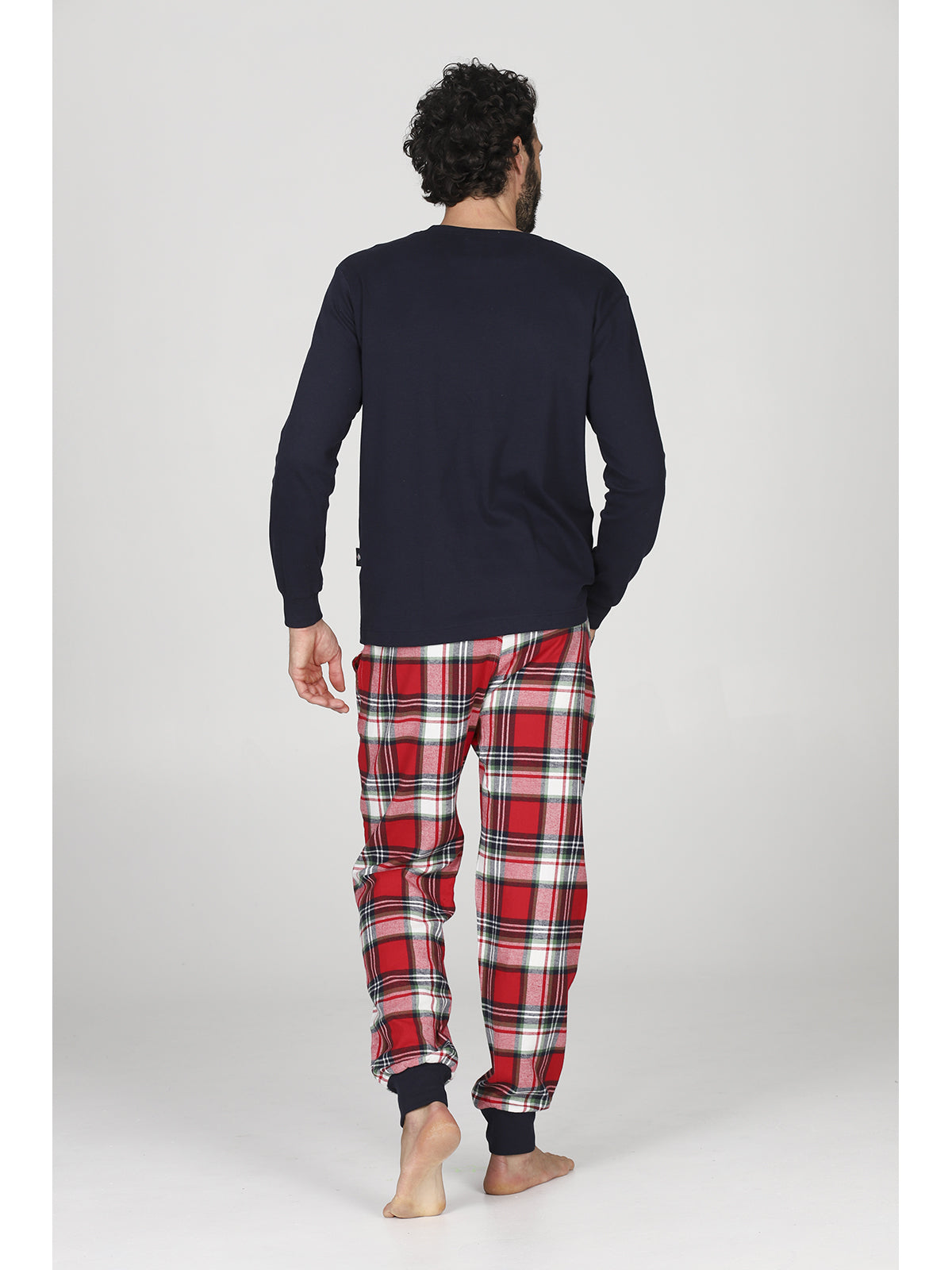 Pigiama uomo modello con maglia girocollo blue e pantaloni in calda flanella con fantasia scozzese nei toni del rosso