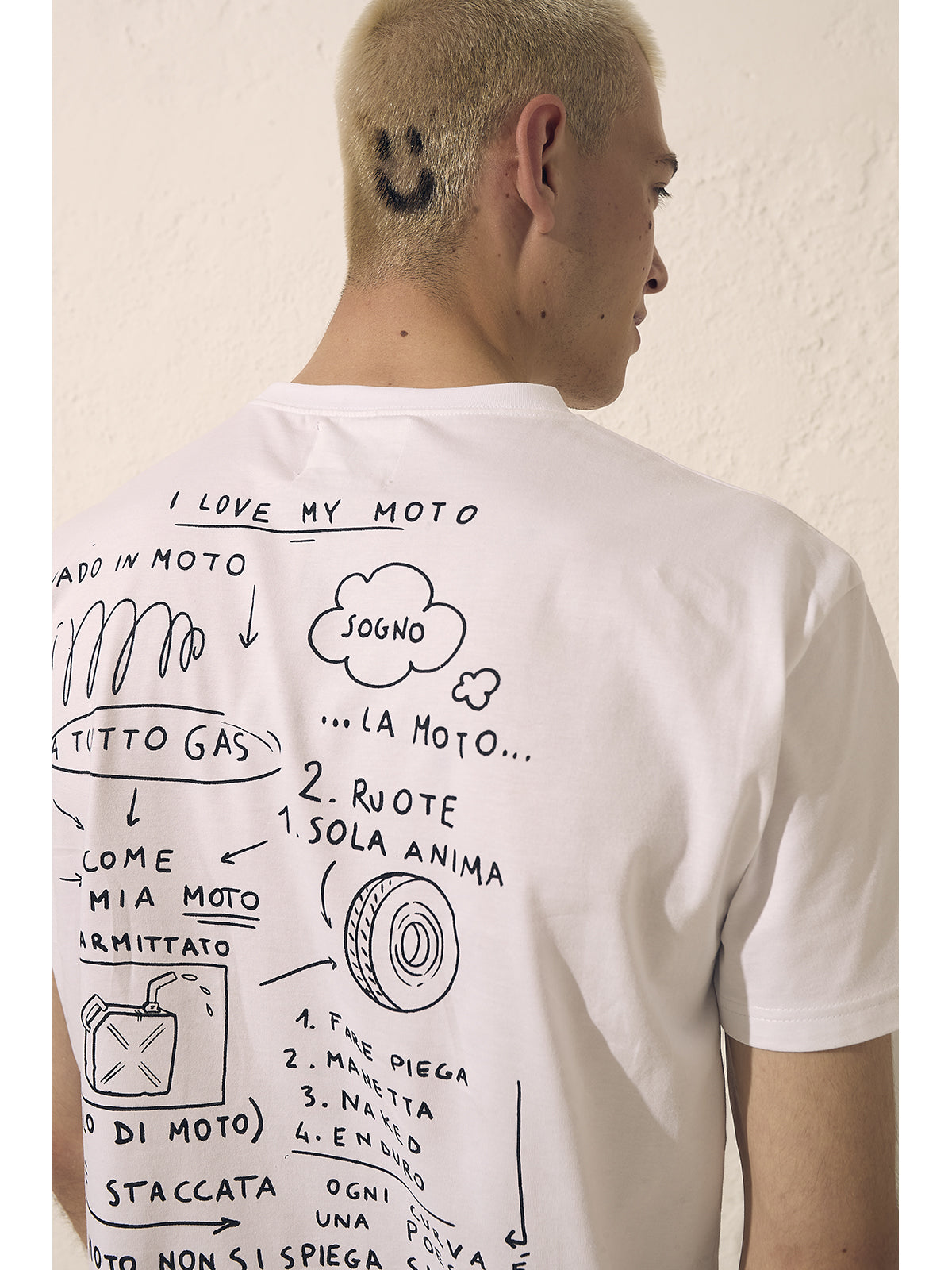 T-shirt da uomo, ideale per il tempo libero dal design esclusivo
