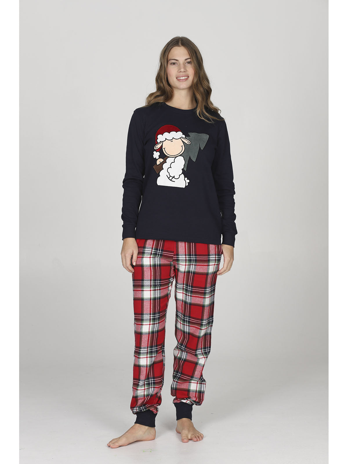 Pigiama donna modello con maglia girocollo blu e pantaloni in calda flanella con fantasia scozzese nei toni del rosso