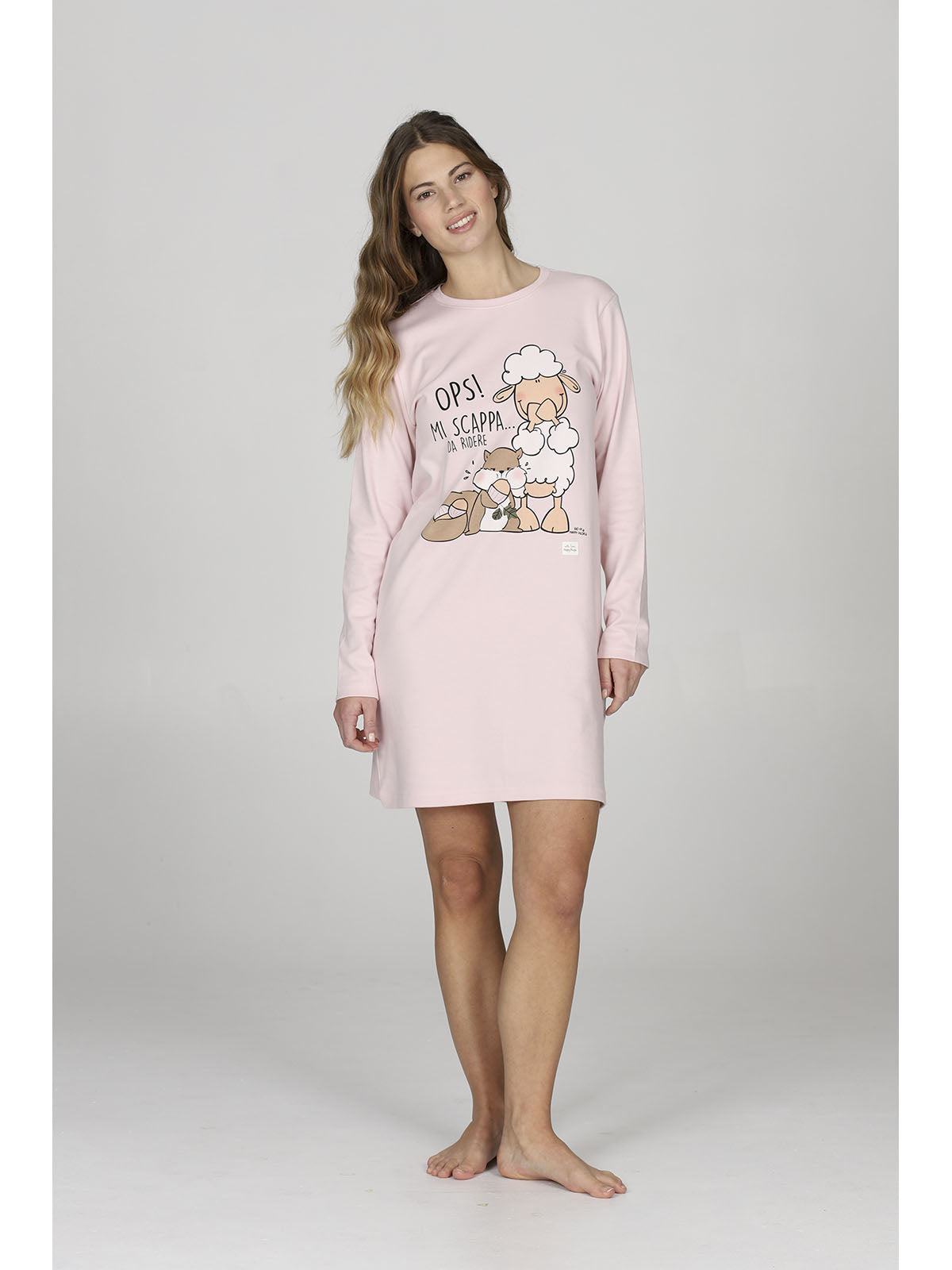 Morbida camicia da notte rosa, con divertente fantasia