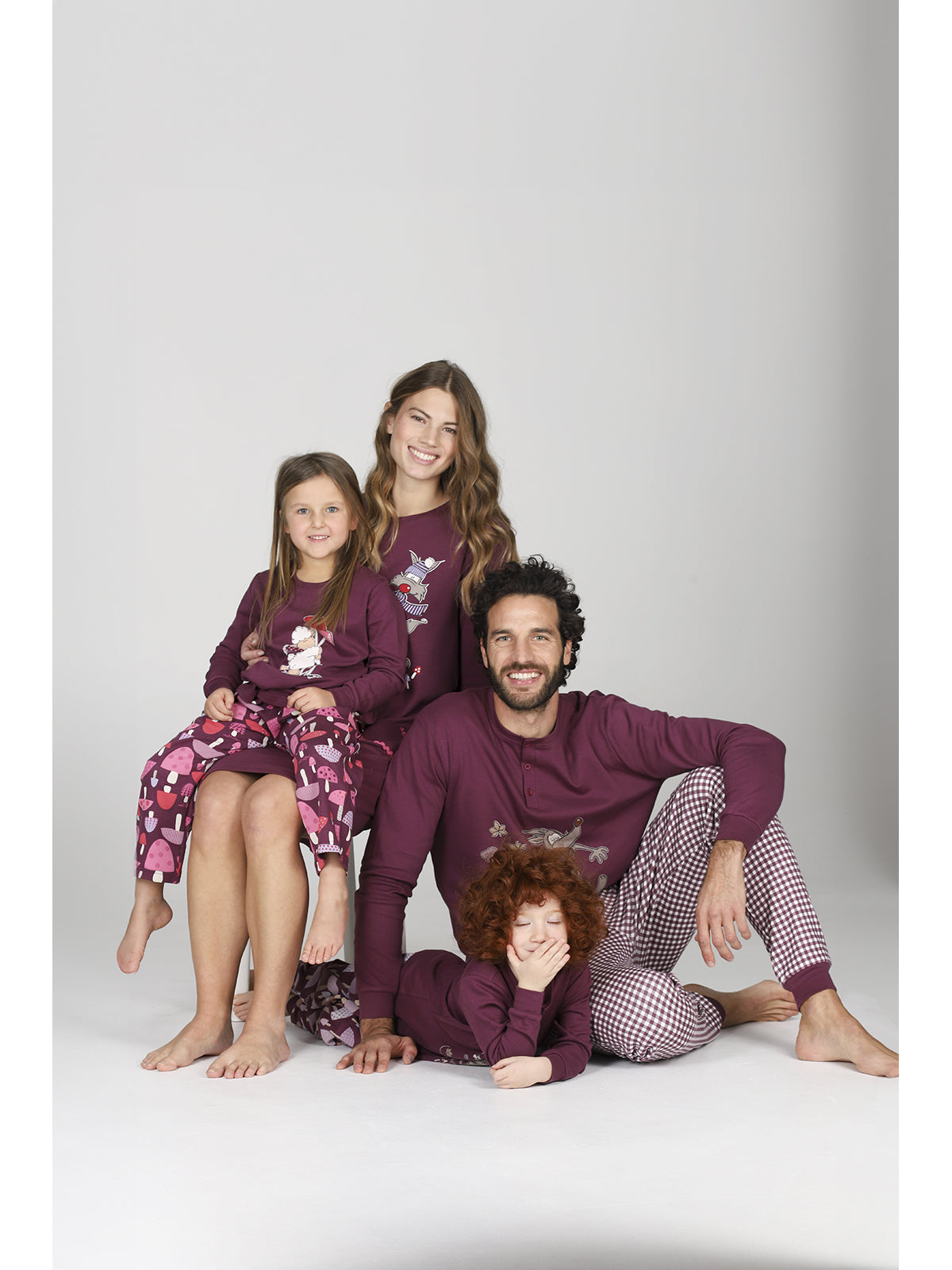 Morbida e confortevole camicia da notte donna, fantasia funghi