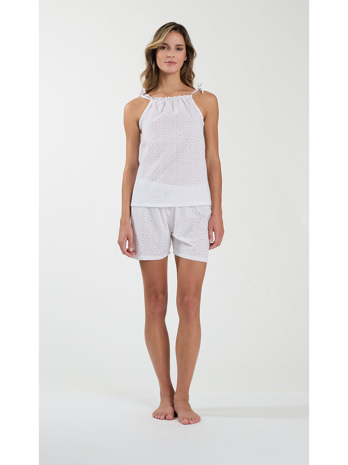 Completo top e shorts in tessuto puro cotone ricamato