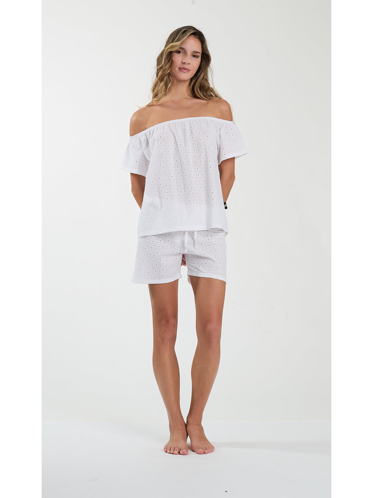 Completo casacchina e shorts in tessuto puro cotone ricamato