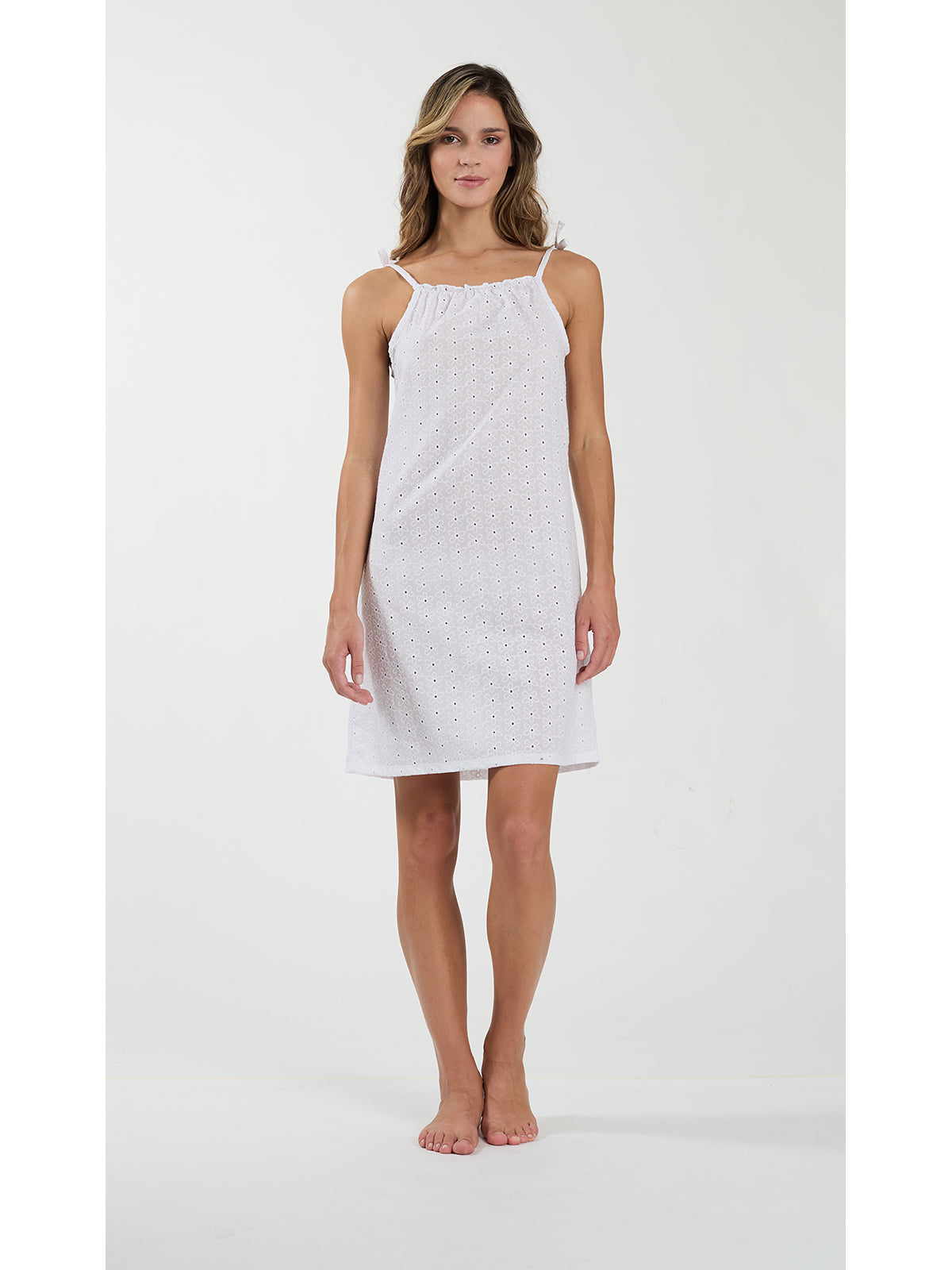 Abito spallina a top in freschissimo sangallo