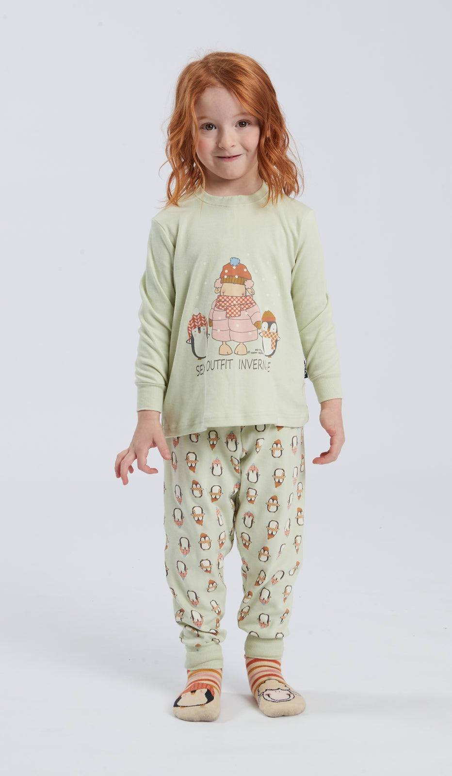 Pigiama Girocollo Bimba "Pinguini": 100% Cotone, Confortevole e Allegro